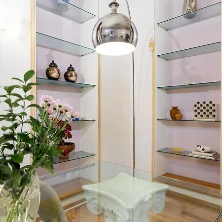 Nobile Residenza Con Affreschi A Porta Nuova 150m Διαμέρισμα