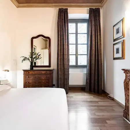 Appartement Nobile Residenza Con Affreschi A Porta Nuova 150m Turin