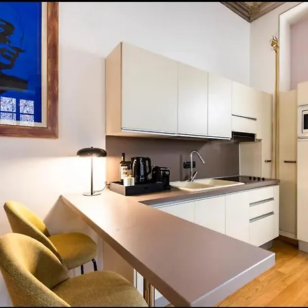 Nobile Residenza Con Affreschi A Porta Nuova 150m Apartamento