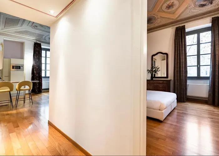 Nobile Residenza Con Affreschi A Porta Nuova 150m Apartament
